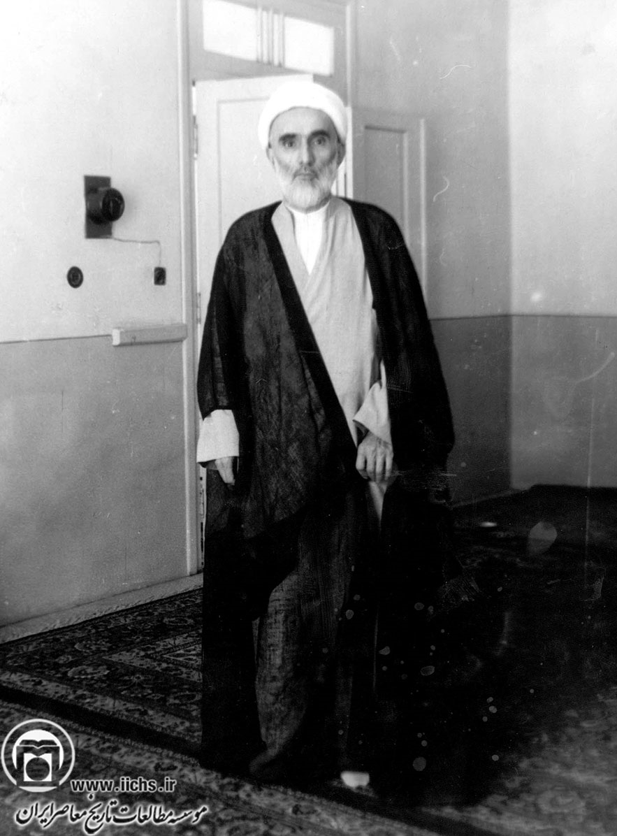 منبری که به او تهمت غیر اخلاقی زده شد + عکس و فیلم