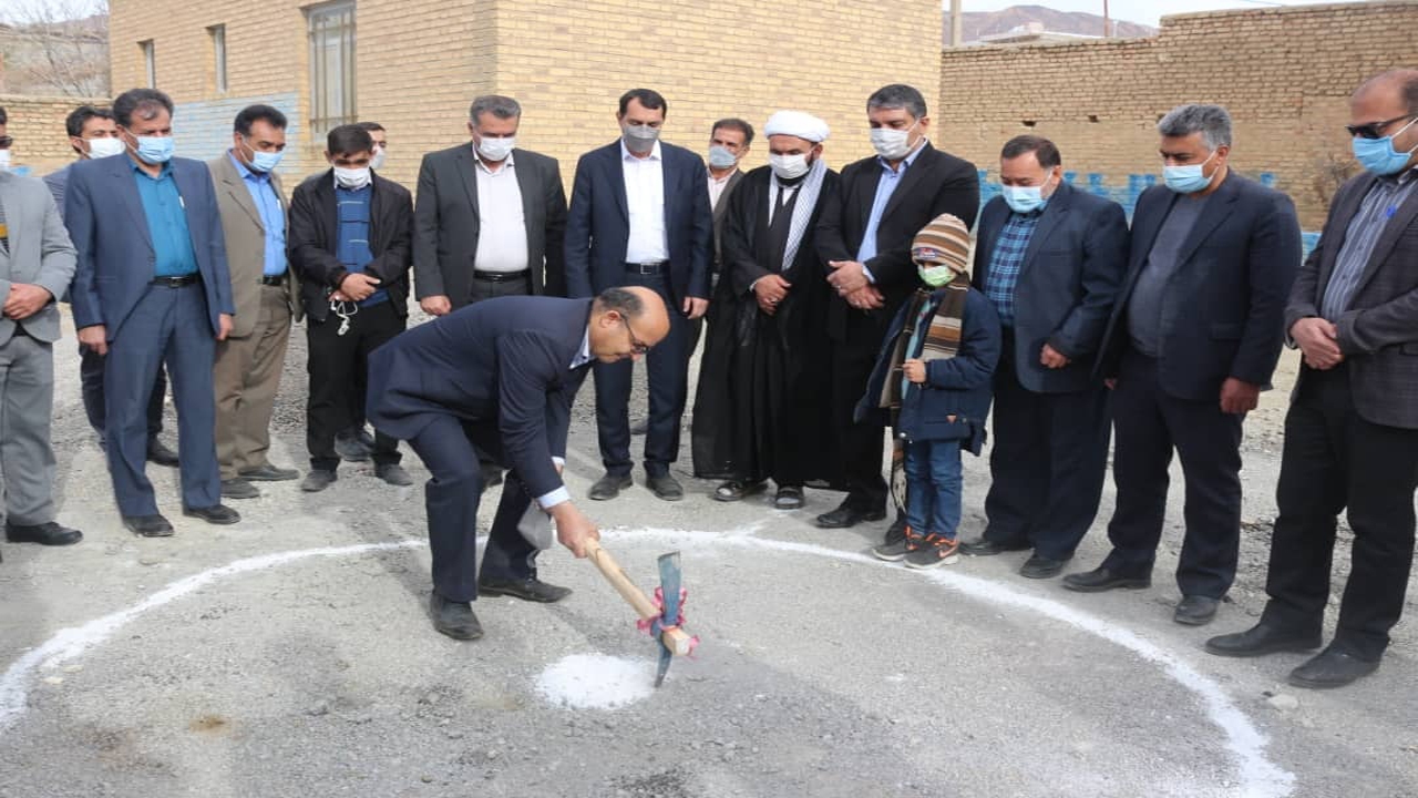 آغاز ساخت ۵ مدرسه در بوانات