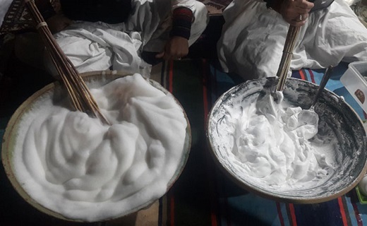 کف زنی از جمله مراسم های شب یلدا در خراسان جنوبی است
