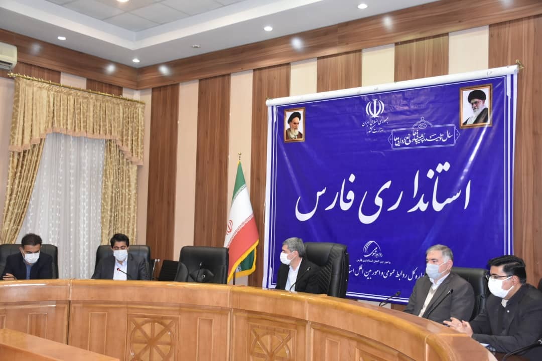 اجازه خروج ماده معدنی خام از فارس را نمی‌دهیم