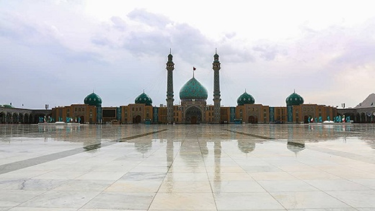 بیش از ۸۰۰ کرمانی، خادم مسجد جمکران