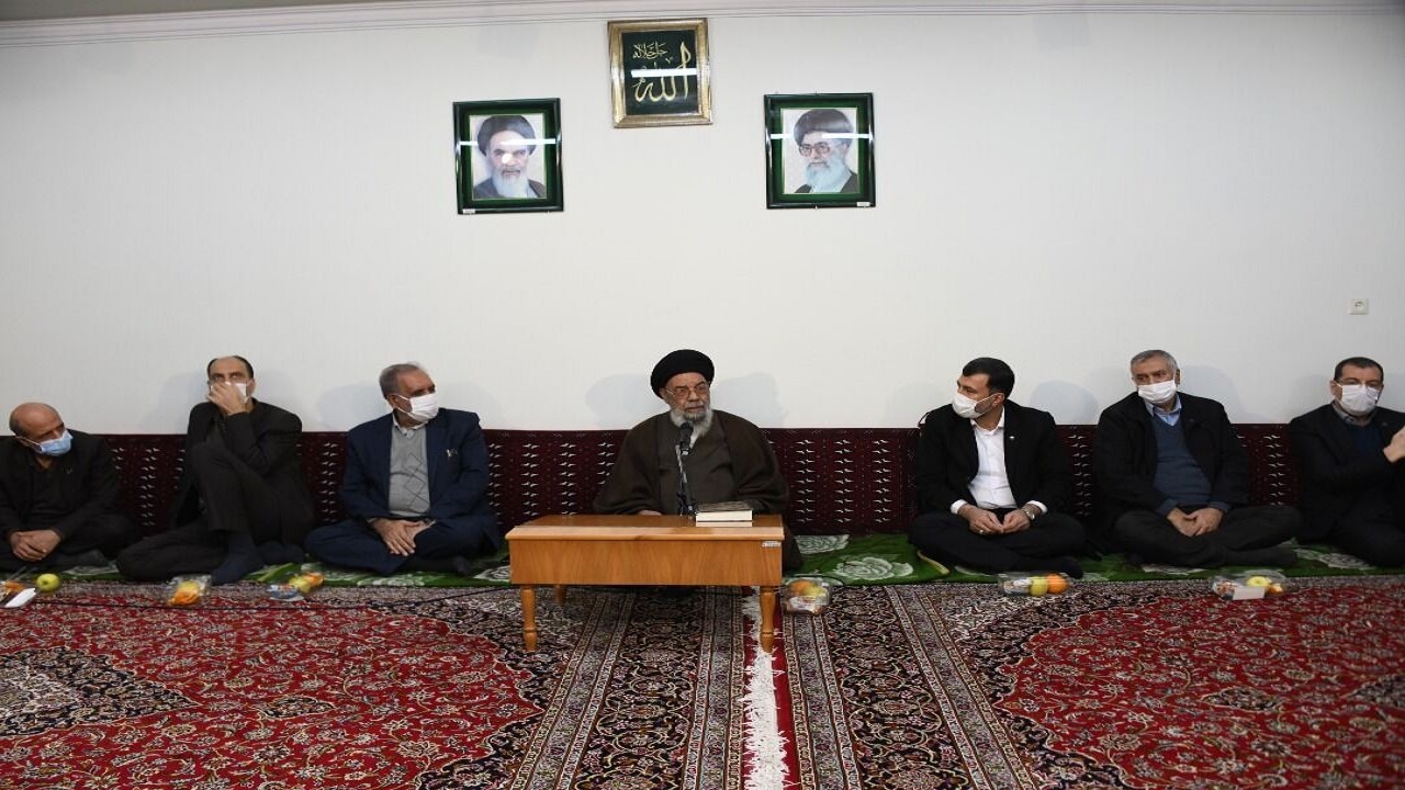 حمایت از نخبگان بی بضاعت یک کار ریشه‌دار است