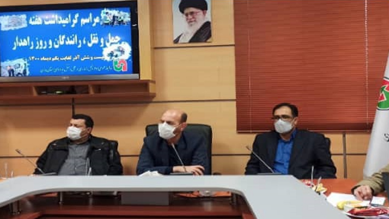 از فعالان و رانندگان حمل ونقل جاده‌ای استان همدان تجلیل شد