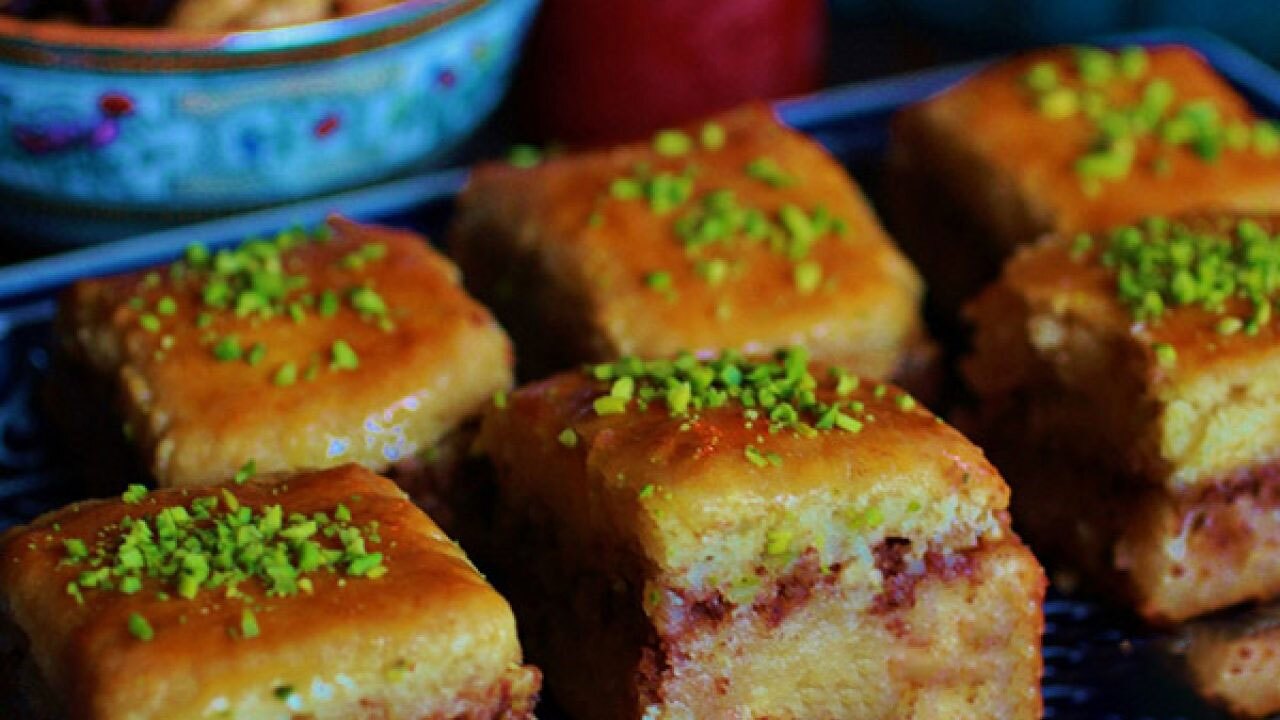 طرز تهیه کیک باقلوا + فیلم