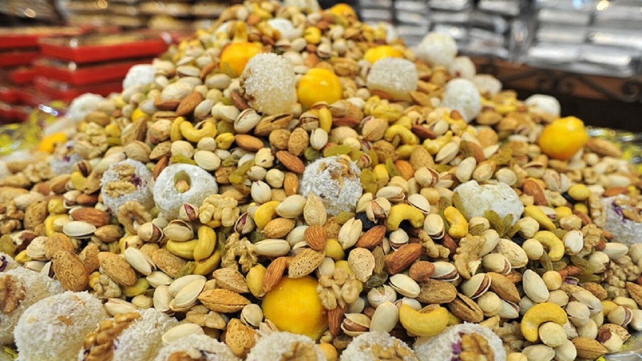 نظارت بازرسان بوشهری بر بازار شب یلدا