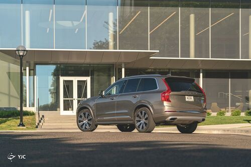 2022 ولوو XC90