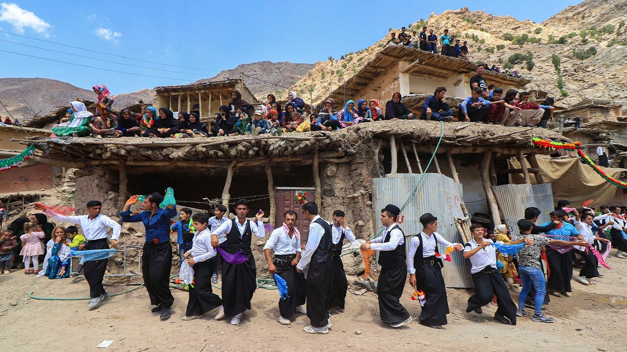 روستای سرآقاسید