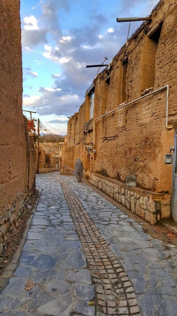 روستایی با قدمت ۳۰۰۰ ساله در اصفهان + فیلم