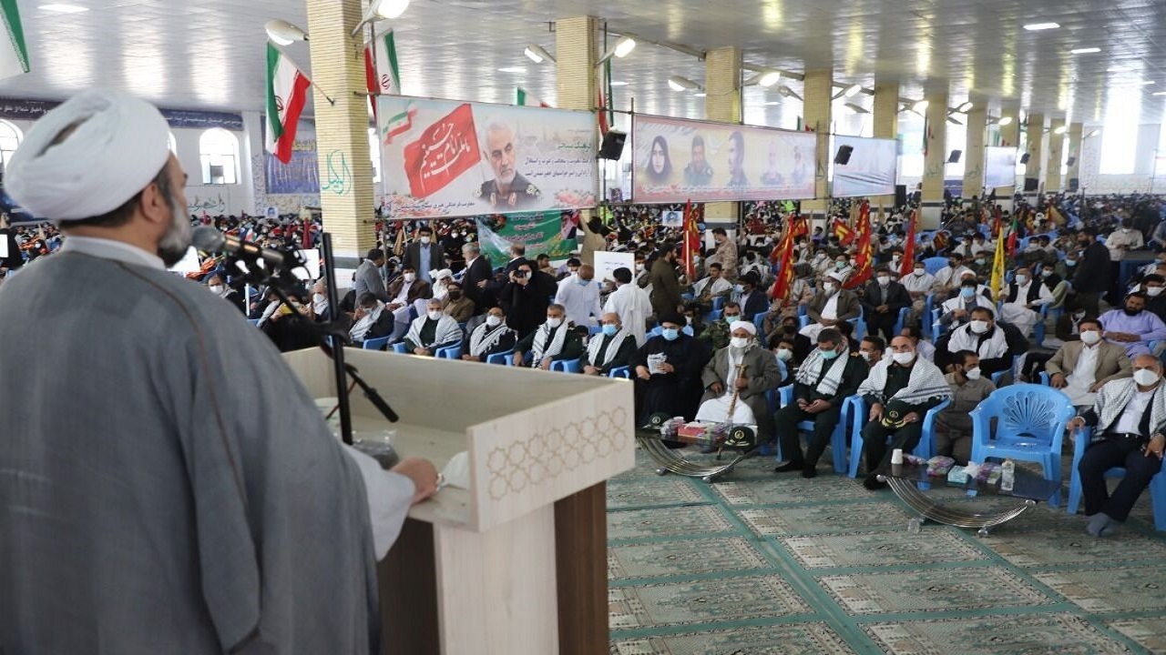 امام جمعه زاهدان: مردمی بودن عامل اقتدار است