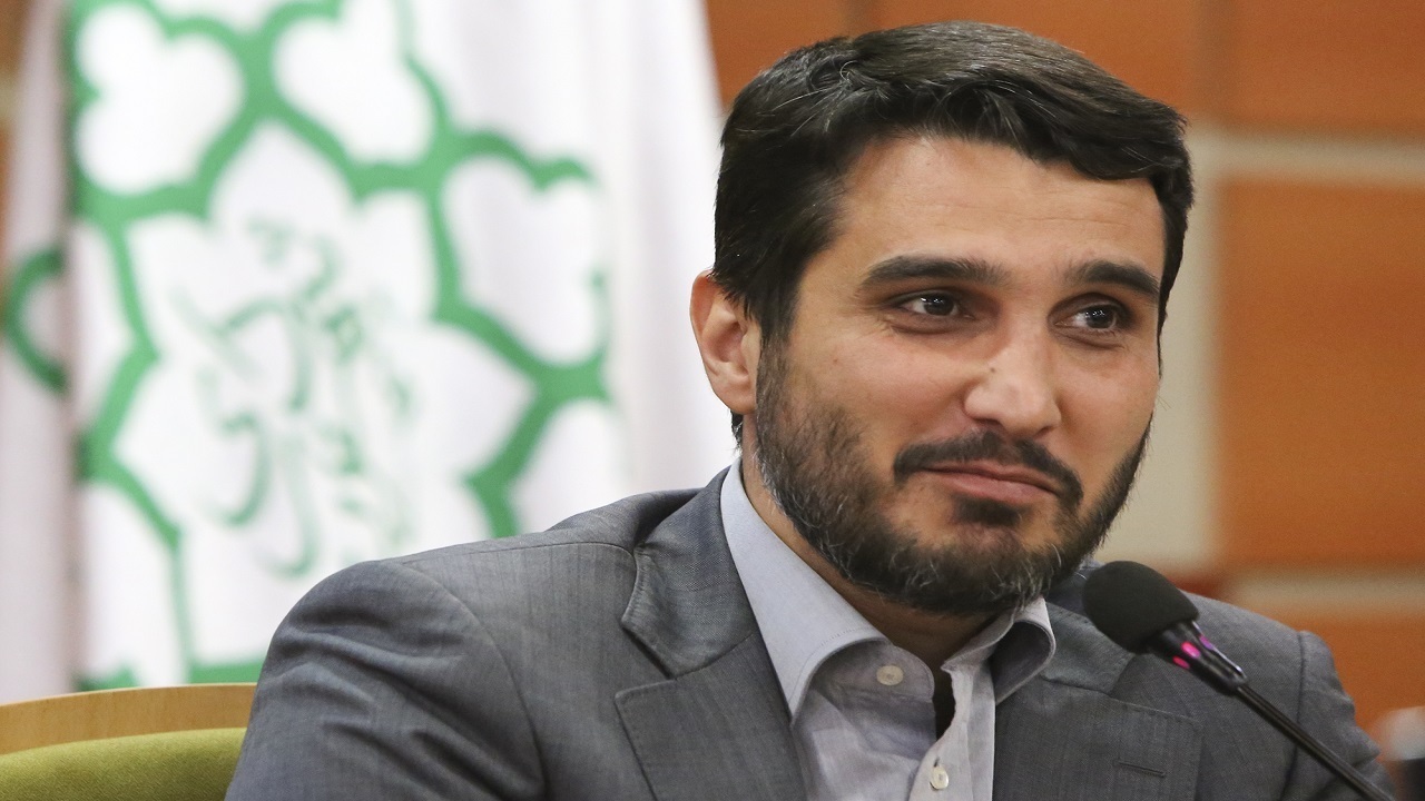 شهردار تهران در انتصابات خود تجدید نظر کند