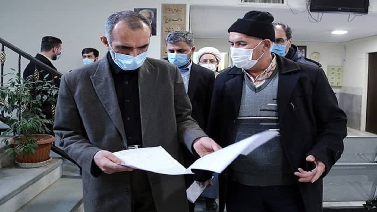 بازدید رئیس کل دادگستری استان قزوین از مراجع قضایی تاکستان و آوج