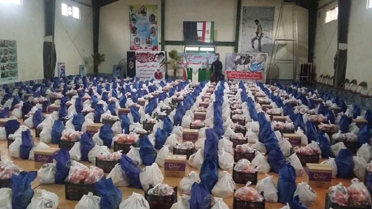 شادی شب یلدا مهمان هزار خانواده مددجوی چهارباغ شد