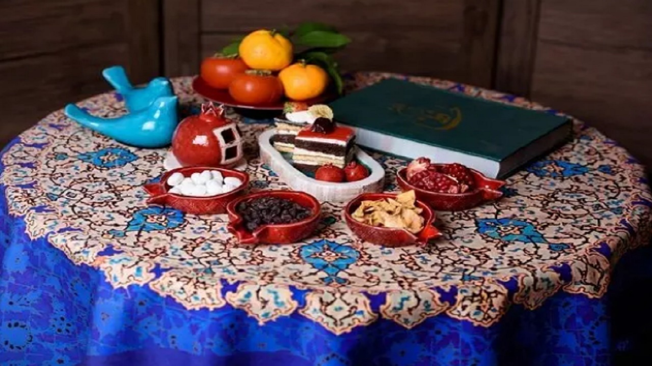 شب یلدا؛ بهانه‌ای برای انسجام خانواده نه لاکچری بازی