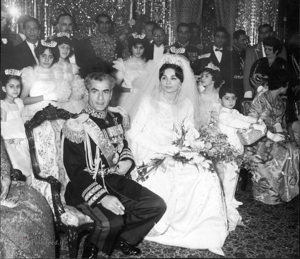 عروسی گران قیمت فرح پهلوی در شب یلدا + عکس و سند