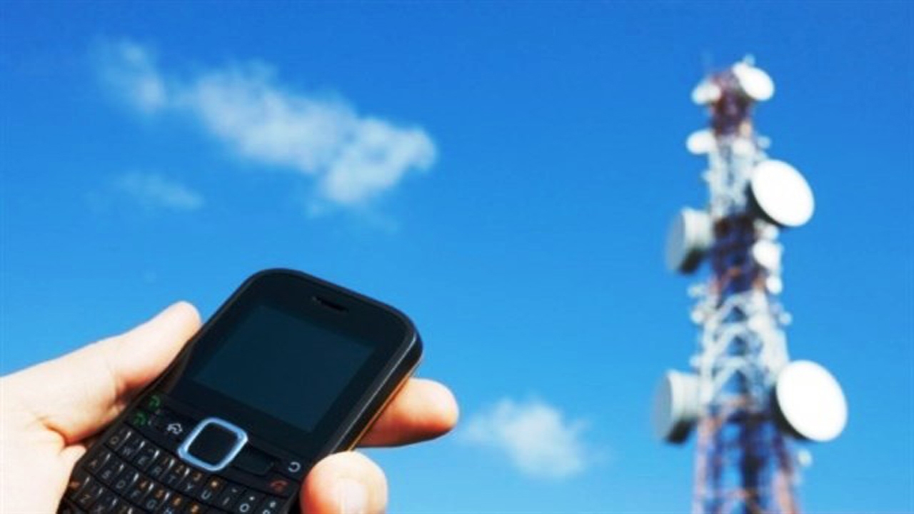 اختلال خطوط تلفن همراه اول در جهرم و قیروکارزین