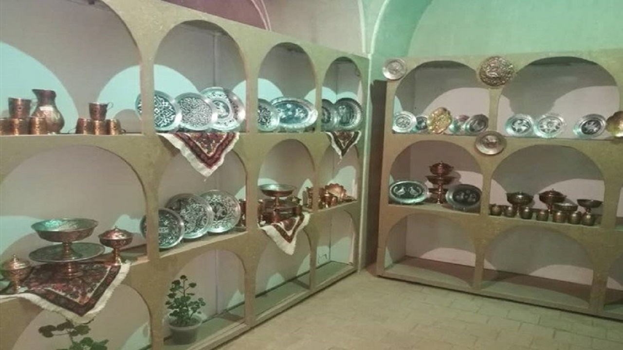 برگزاری نمایشگاه دائمی صنایع‌دستی در راین
