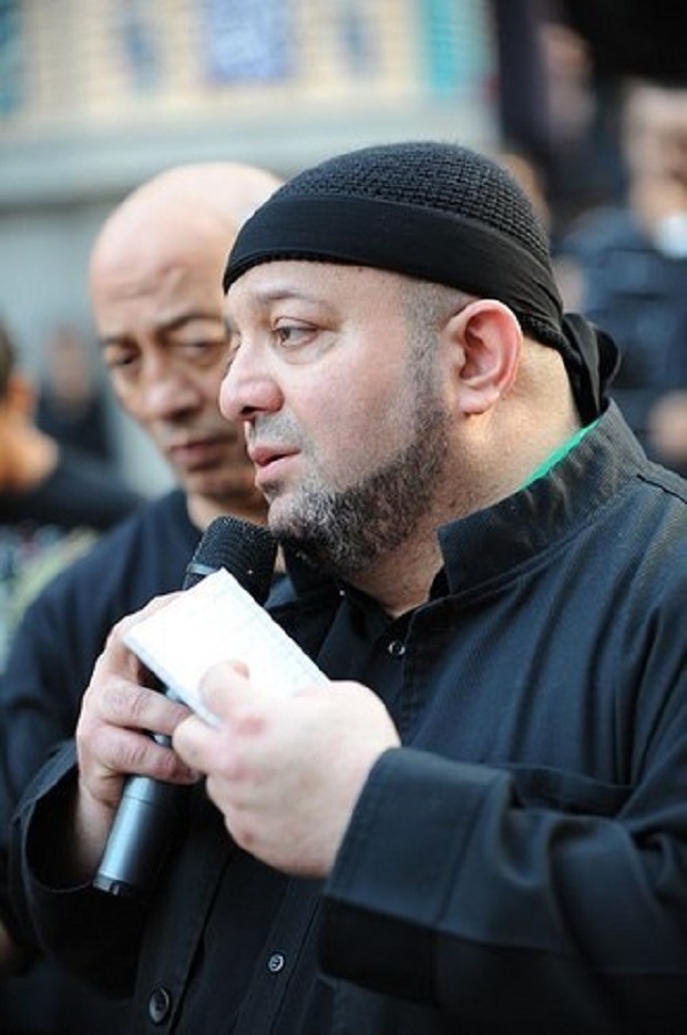 مداح بحرینی که به جرم نشر انقلاب اسلامی تبعید شد