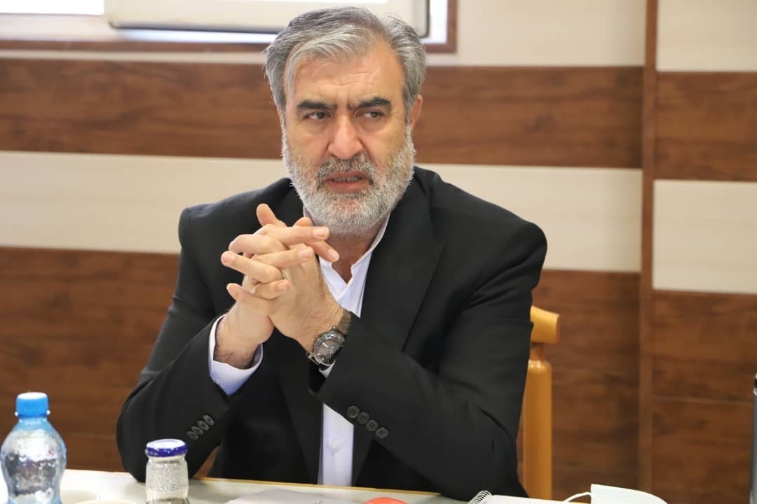 شهرداری و شورای شهر در پروژه‌های کلان شیراز نقش ایفاء کنند