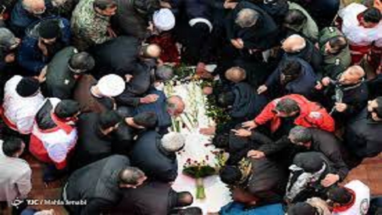 کارمند شبکه بهداشت ملایر فداکار راه پیشگیری از کرونا ویروس