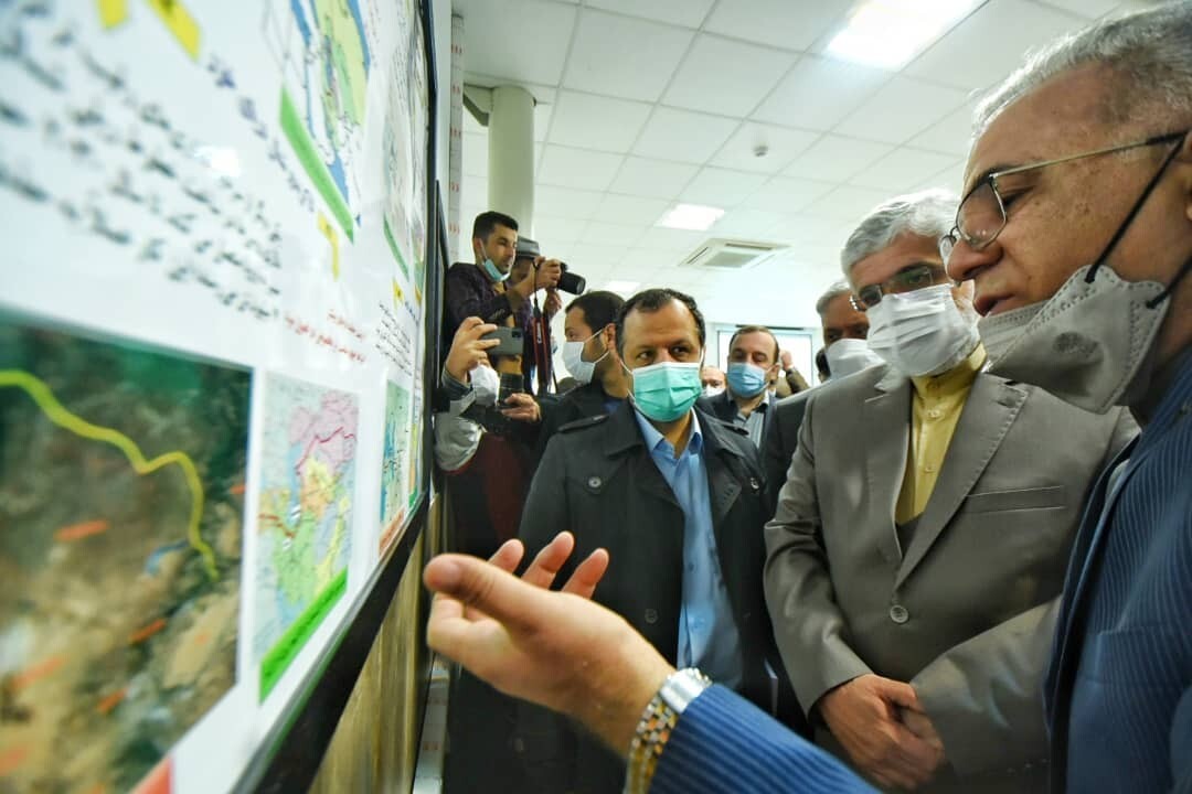 بازدید وزیر اقتصاد از گمرک اینچه برون
