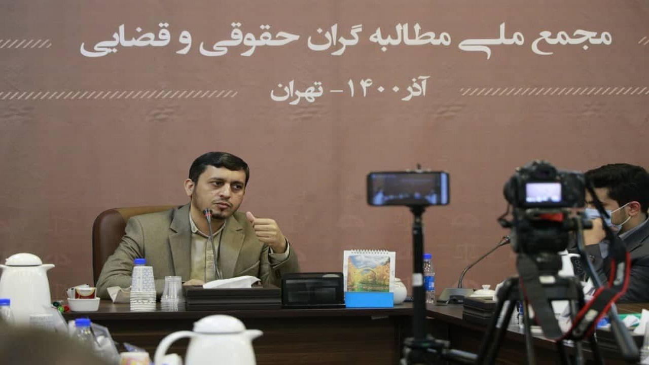 مبارزه با فساد باید هدفمند باشد / برخی از مدیران ارز دیجیتال رشوه می‌گیرند