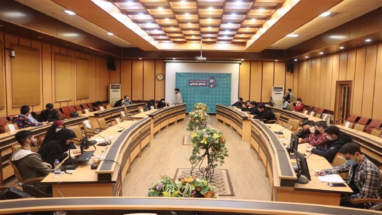 شخصیت میرزا کوچک جنگلی در طول تاریخ مظلوم واقع شده است