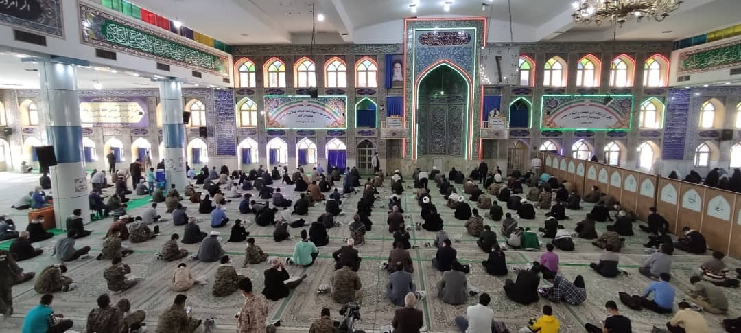 حضور بسیجیان در مصلای کرمان 