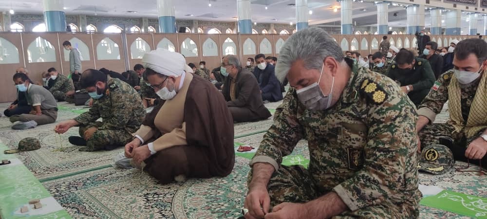 حضور بسیجیان در مصلای کرمان 