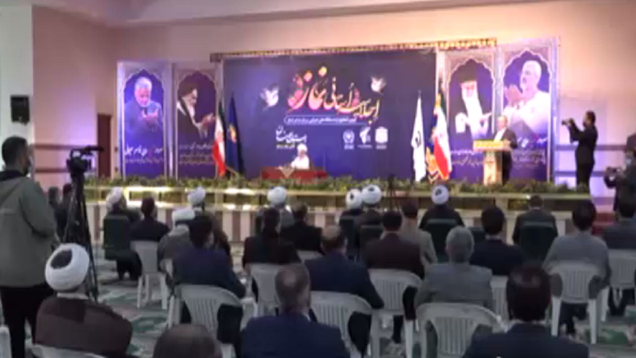 تجلیل از خادمان نماز در سمنان