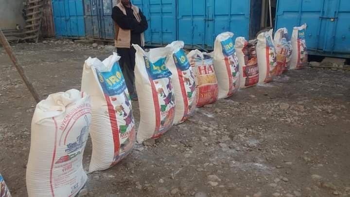 توزیع مواد خوراکی به خبرنگاران بلخ