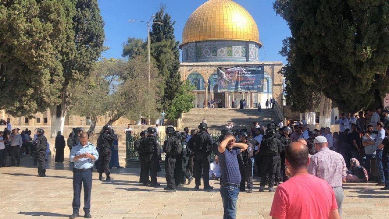 فلسطینیان در برابر یهودی سازی اماکن مقدس بایستند