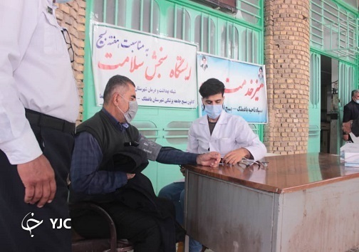 برپایی میز خدمت به منظور پاسخگویی بدون واسطه به مطالبات شهروندان در باغملک