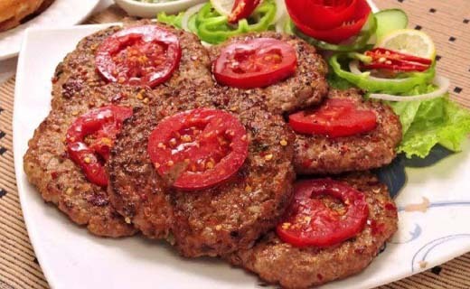 طرز پخت چپلی کباب، غذای لذیذی از افغانستان + تصاویر و فیلم