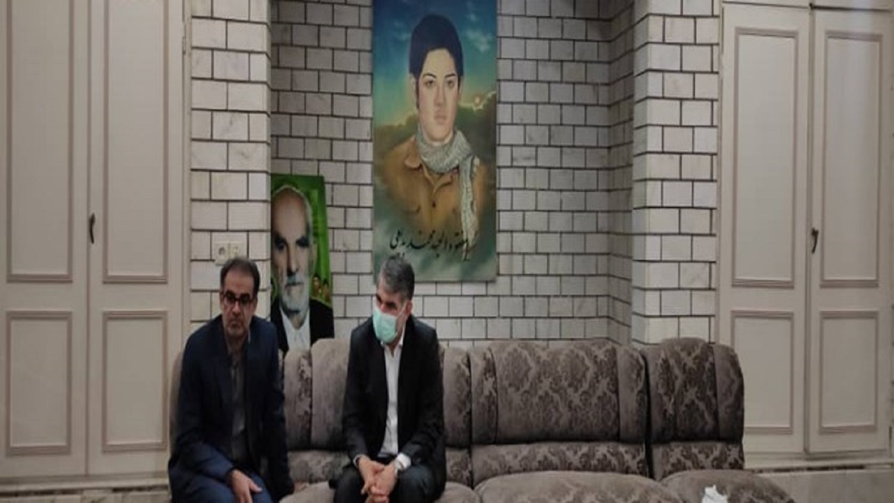 دیدار وزیر جهاد کشاورزی با خانواده شهید بدیعی