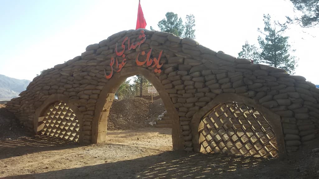 برگزاری نمایشگاه سکوت آب در آباده
