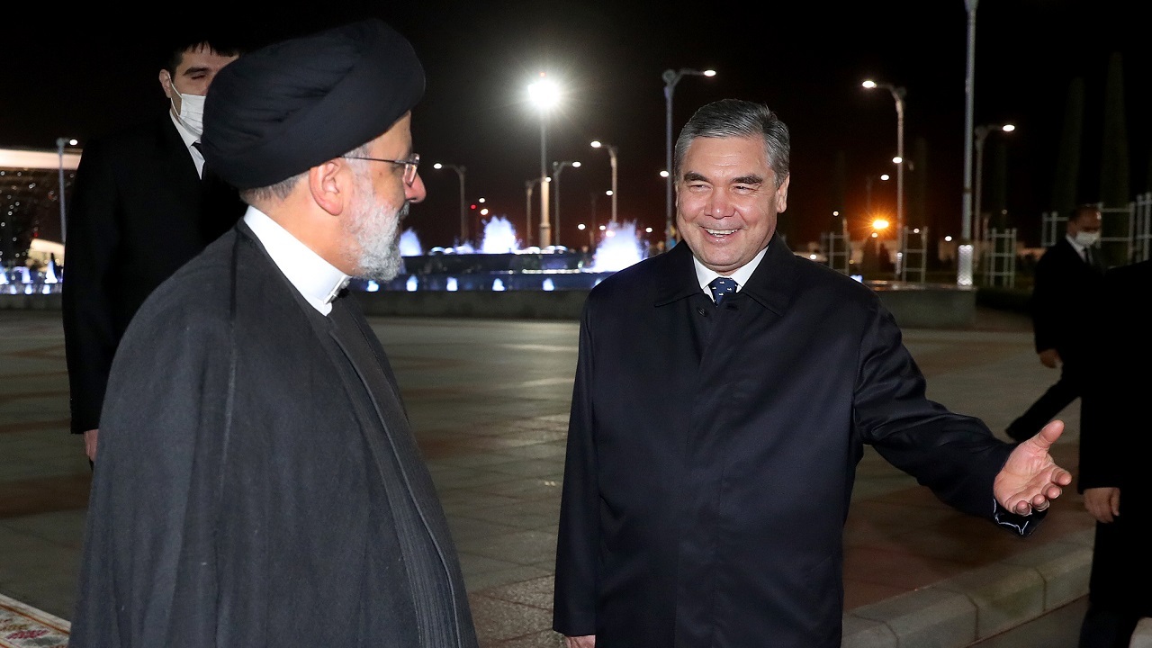 رئیس جمهور وارد ترکمنستان شد
