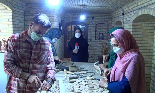 منبت کاری یا کنده کاری روی چوب از قدیمی&zwnj;ترین هنر&zwnj;های دستی درجهان است