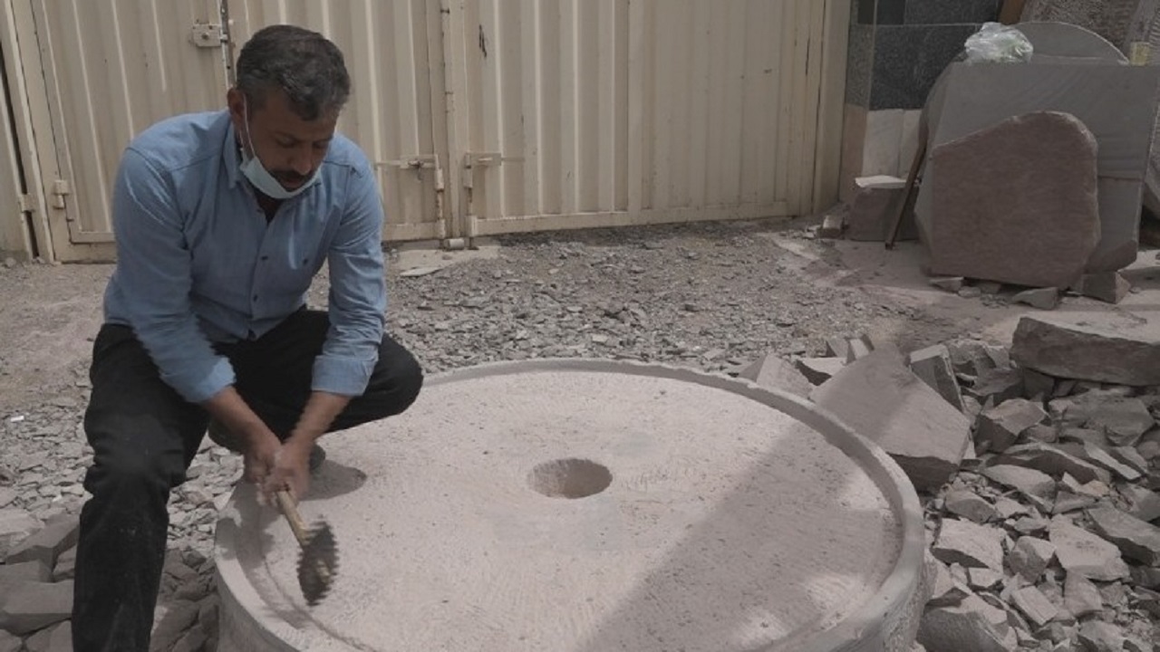 سنگتراشی هنر بومی شهرستان مهریز