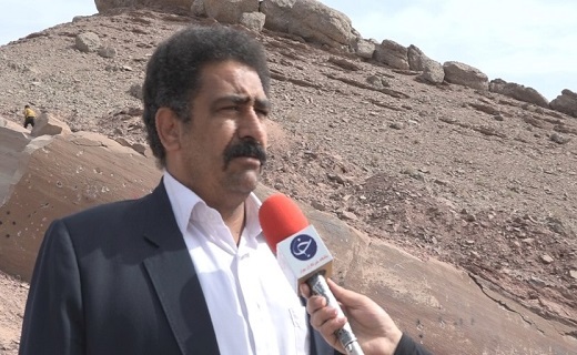 سنگتراشی  هنر بومی شهرستان مهریز/ تلاش هنرمندی مهریزی  برای تداوم هنر بومی