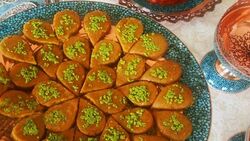 طرز تهیه نان خرمایی + فیلم