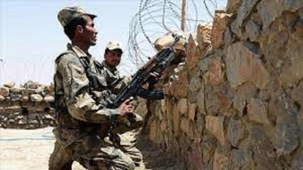 ۲ نظامی پاکستان نزدیک مرز با افغانستان کشته شدند