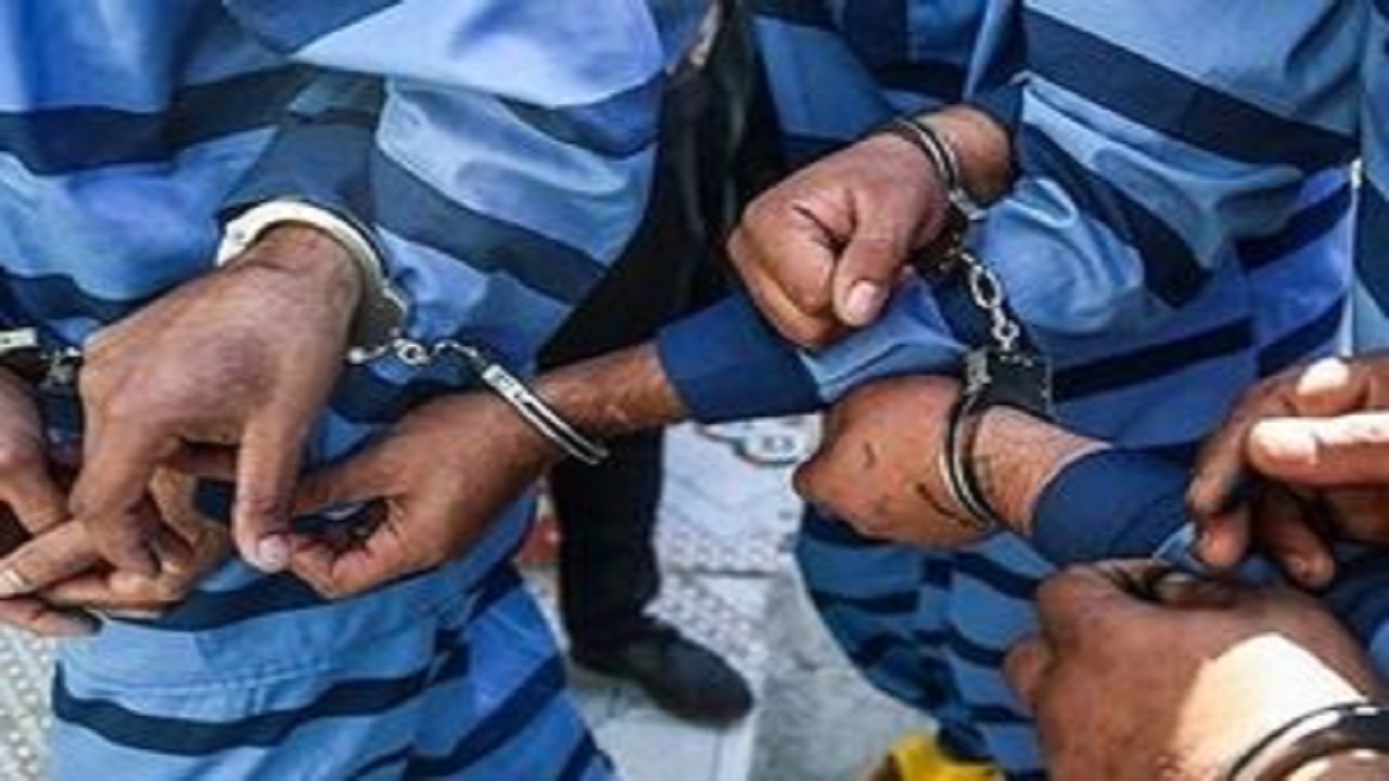 سارقان مسلح تحت تعقیب در دام پلیس سراوان
