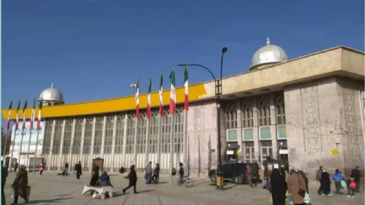 رنگ آمیزی بانک ملی تخریب آثار باستانی نیست