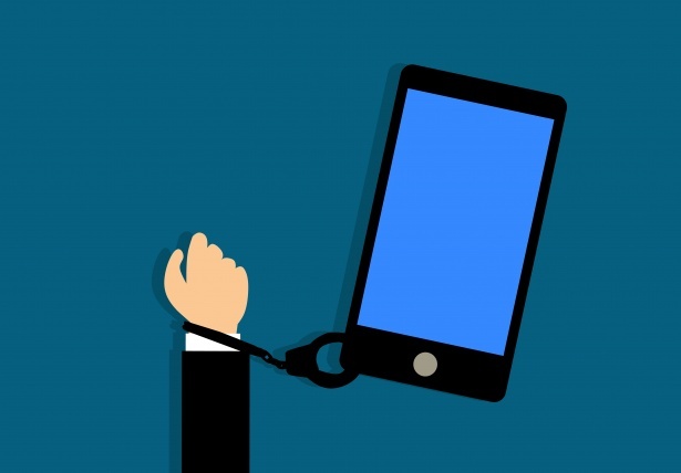 اعتیاد به اینترنت و بزهکاری