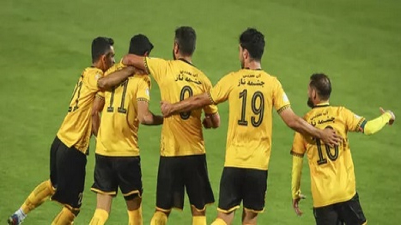 برد بزرگ سپاهان مقابل نساجی