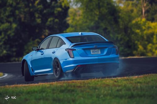 کادیلاک2022  CT5-V Blackwing