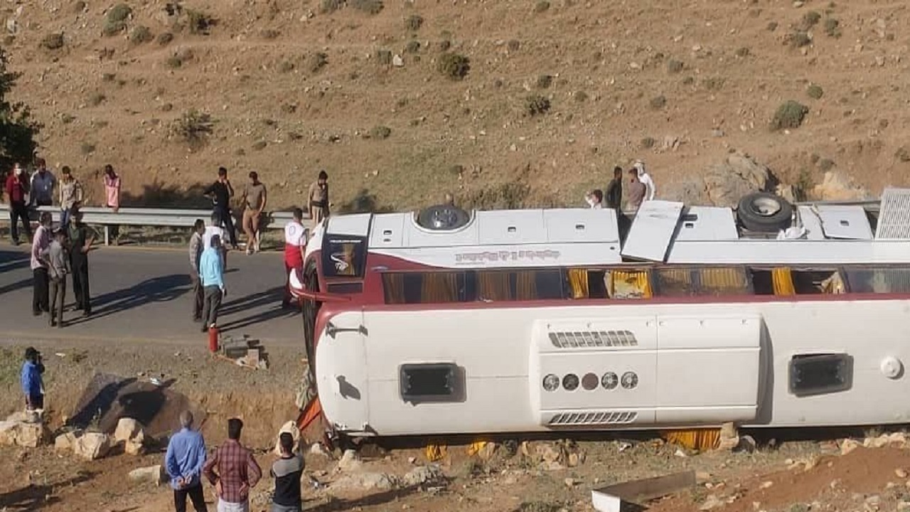 قصور ۳ مسئول آذربایجان غربی در حادثه واژگونی اتوبوس خبرنگاران