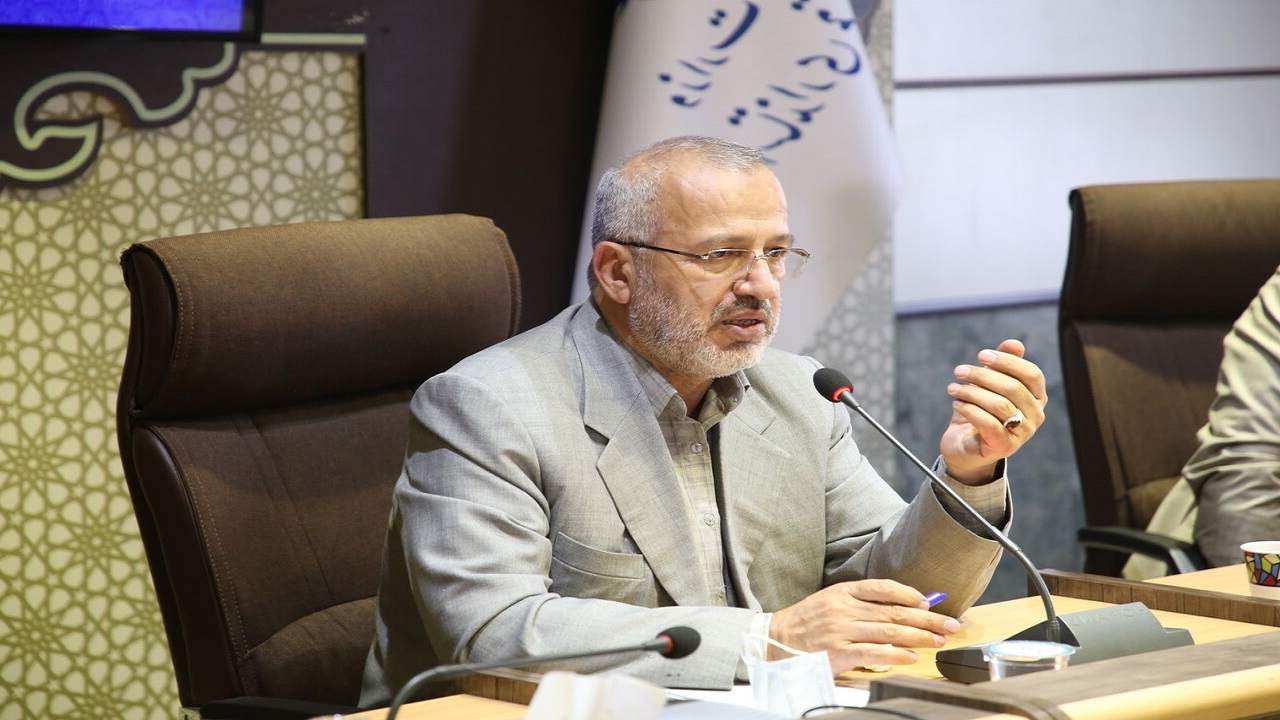 ضرورت حمایت از تولید داخل و مبارزه با قاچاق کالا در استان قم