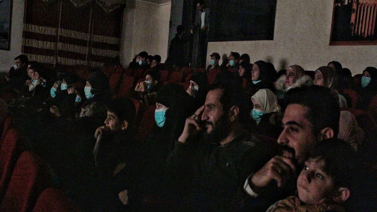 حضور خانواده شهید مهدی یاغی در اکران مستند کرار در بعلبک لبنان