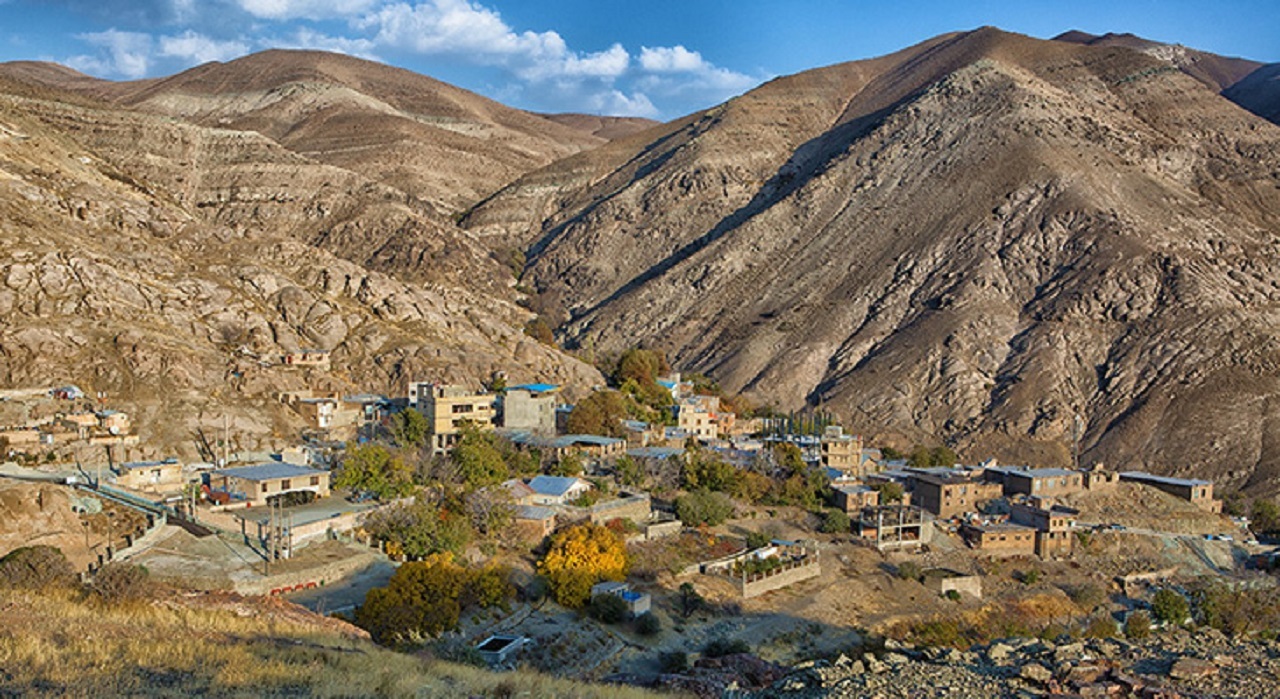 سفری یک روزه به سکونتگاه ارواح سنگی